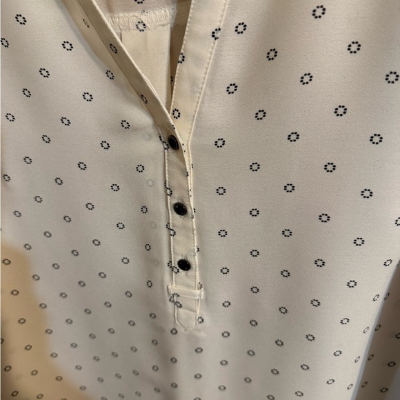 Maurices Tunic Blouse - White and Black size 0 - Picture 5 of 6